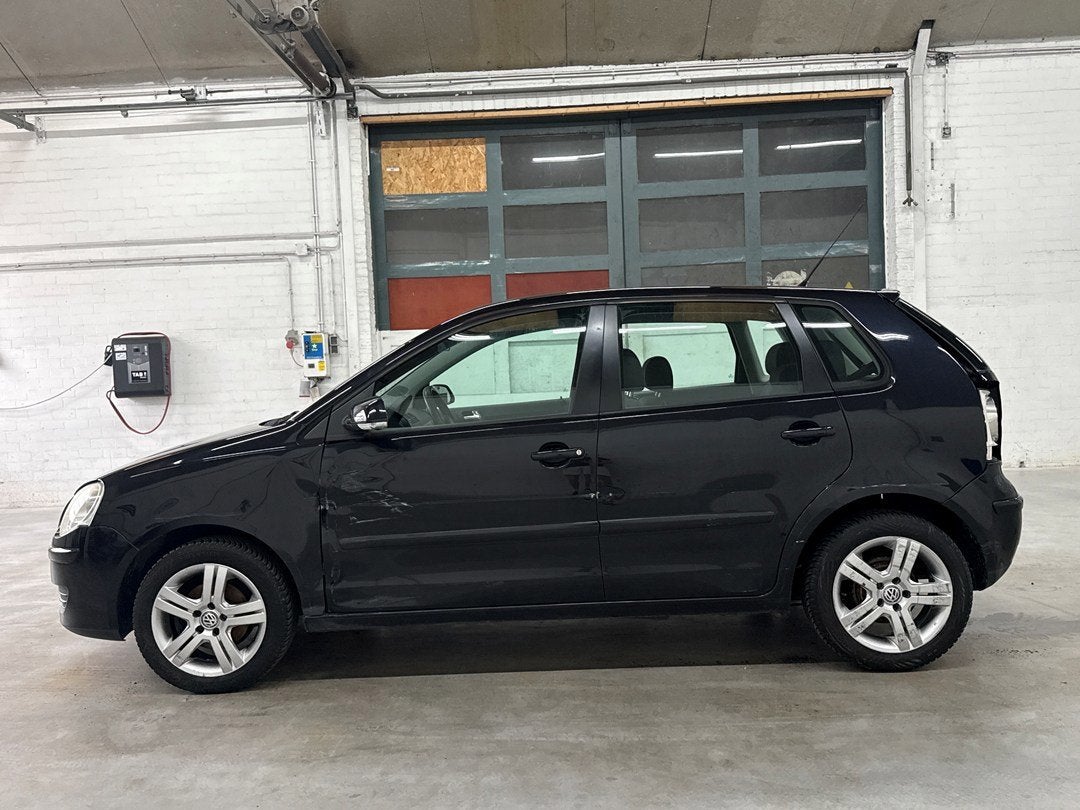 Volkswagen Polo 1.4-16V Optive | Airco | Trekhaak, Auto's, Voorwielaandrijving, Gebruikt, 4 cilinders, Zwart
