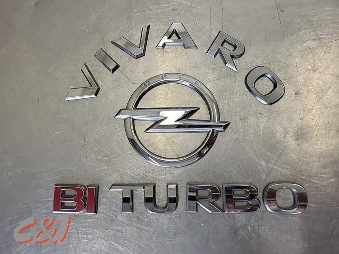 Embleem van een Opel Vivaro, Gebruikt, -, -, Opel