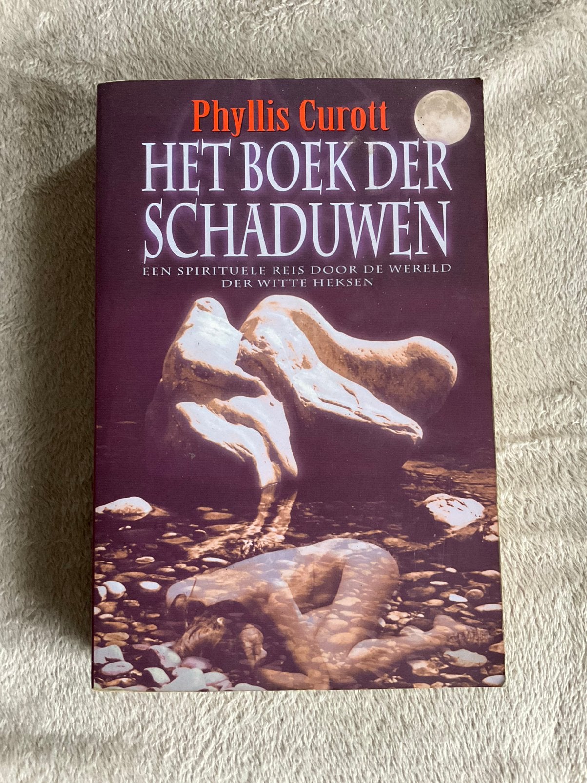 Het Boek Der Schaduwen, Ophalen