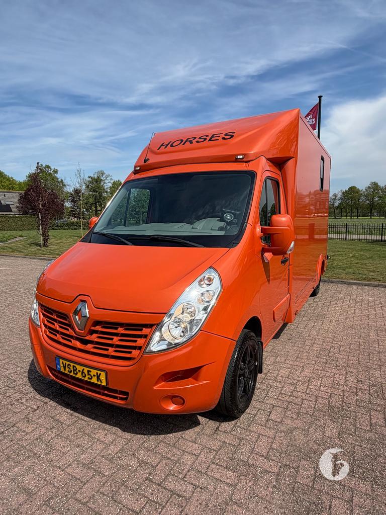 Prachtige Renault paardenwagen! Opbouw uit 2022!, Ophalen, Zo goed als nieuw