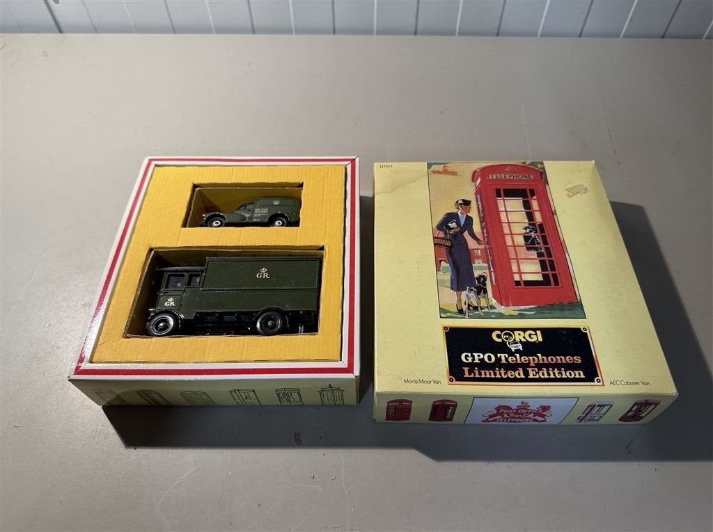 corgi groene post office vrachtwagen en busje, Enlèvement ou Envoi, Comme neuf