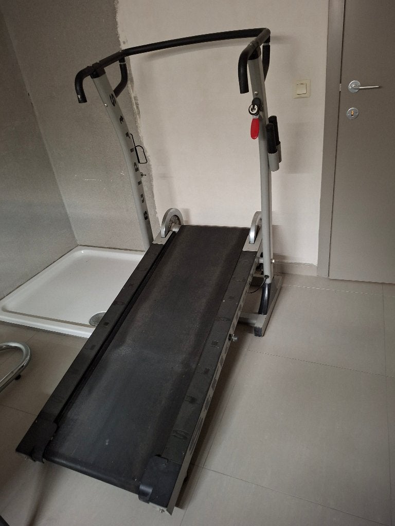 Marcher sur tapis roulant, Jambes, Tapis roulant, Enlèvement, Utilisé