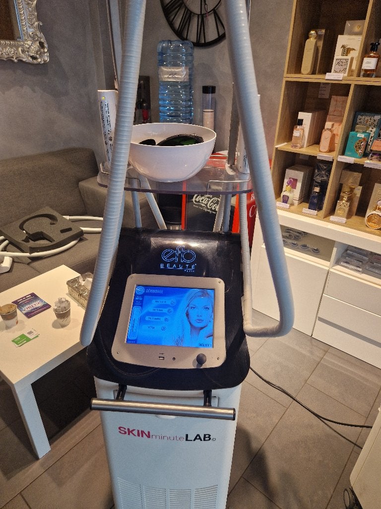 Epilation lumiere pulsee eurofeedback ariane, Enlèvement, Comme neuf