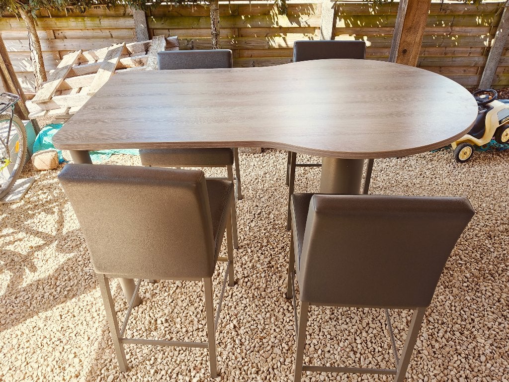 Hoge tafel met 4 leder krukken, Huis en Inrichting, Tafels | Eettafels, 50 tot 100 cm, Zo goed als nieuw, 150 tot 200 cm, Overige vormen