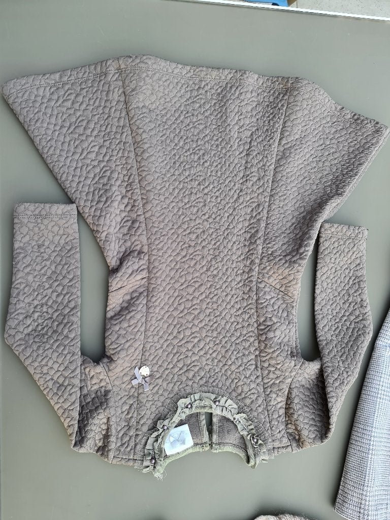 Taupe jurk, Le Chic, 116, Kinderen en Baby's, Ophalen, Zo goed als nieuw
