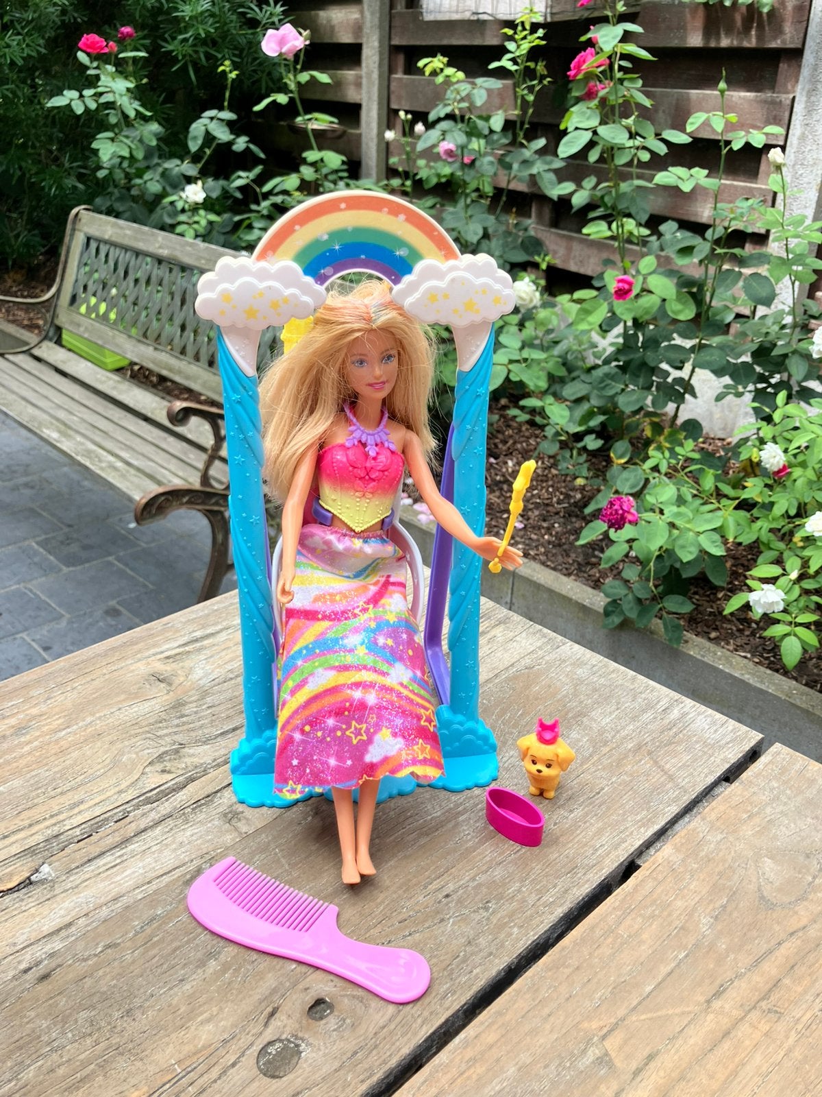 Barbie Dreamtopia met hondje + schommel, Ophalen, Gebruikt, Schommel