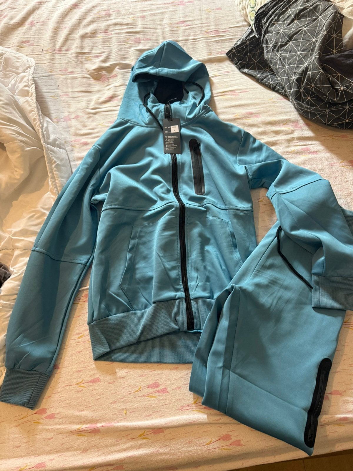 A vendre survêtement ensemble taille S, Enlèvement, Comme neuf