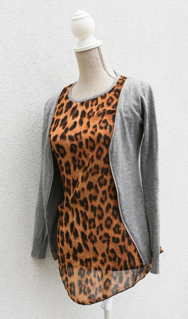Joli pull / chemisier gris imprimé taille S/M - original, Neuf, Gris, Enlèvement ou Envoi, Taille 36 (S)