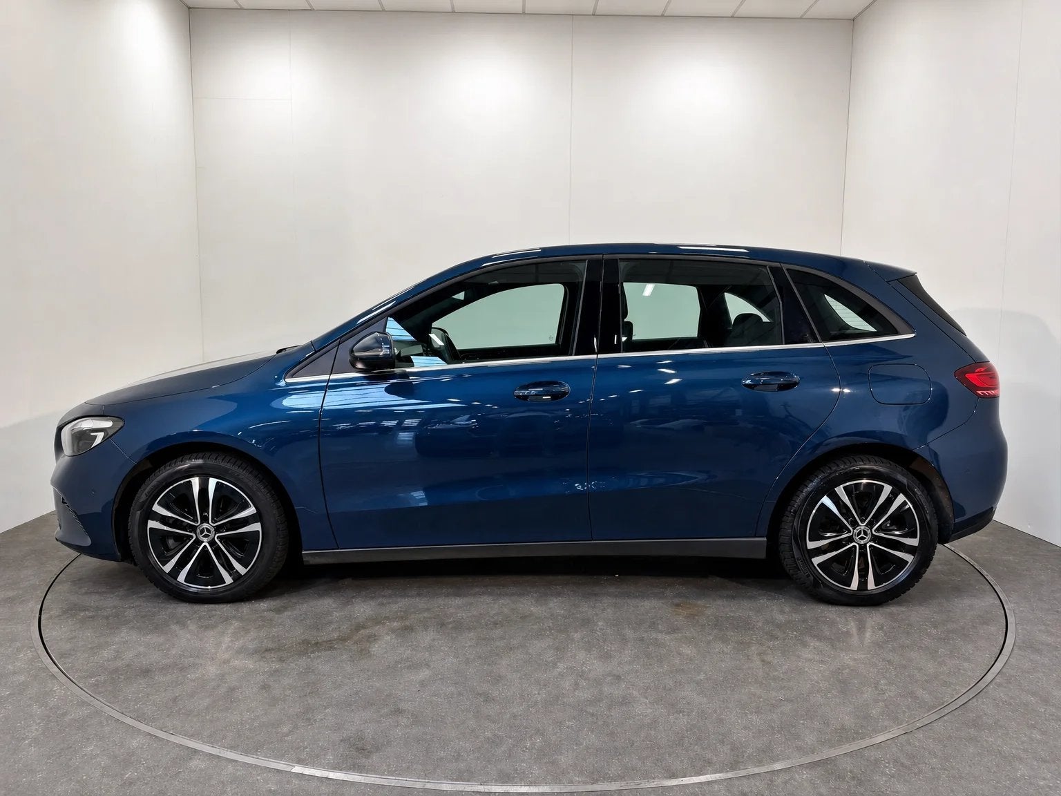 Mercedes-Benz B-Klasse E 1.3 PHEV BUSINESS SOLUTION, Auto's, Mercedes-Benz, Automaat, https://public.car-pass.be/vhr/e93f7d16-c889-4fc3-be9c-206c1c17becc