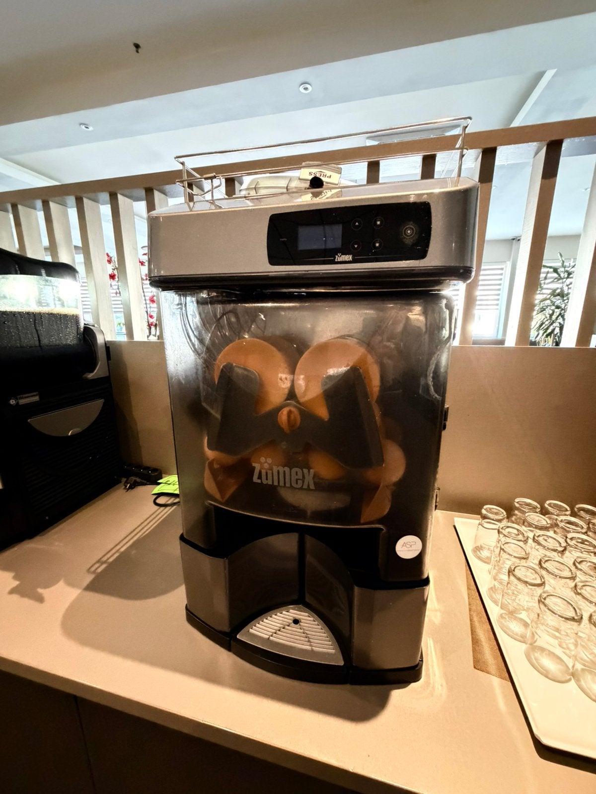 Zumex Versatile Pro professionele sinaasappelpers, Electroménager, Enlèvement, Utilisé, Presse-agrume