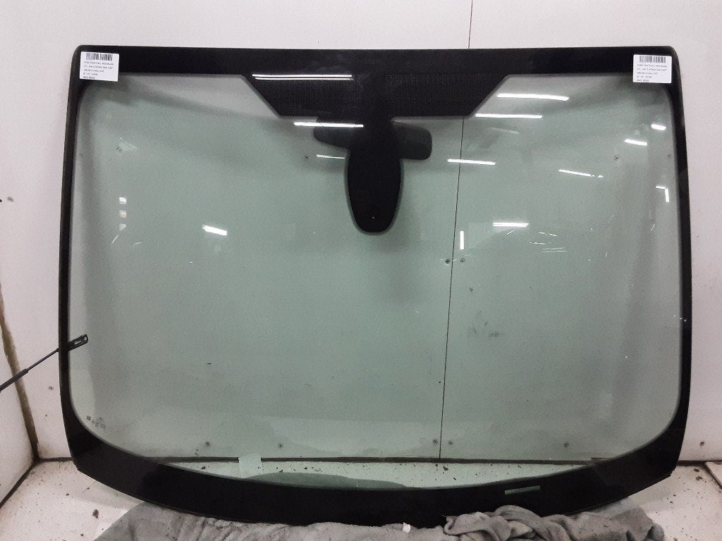 PARE-BRISE Ford Fiesta 7 (01-2017/07-2023), Autos : Pièces & Accessoires, Mevr. I. Hauben, Rue de l'Espoir 34 34
4030  GRIVEGNÉE, BE