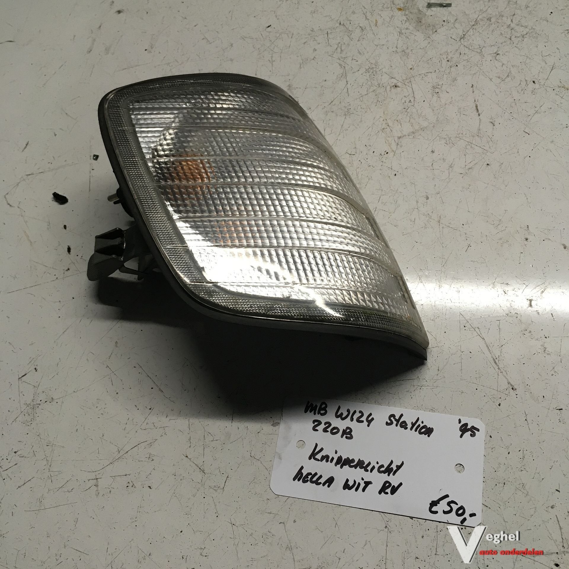 Mercedes W124 220B 1995 Knipperlicht Hella wit Rechtsvoor, Gebruikt, -, -, Ophalen of Verzenden