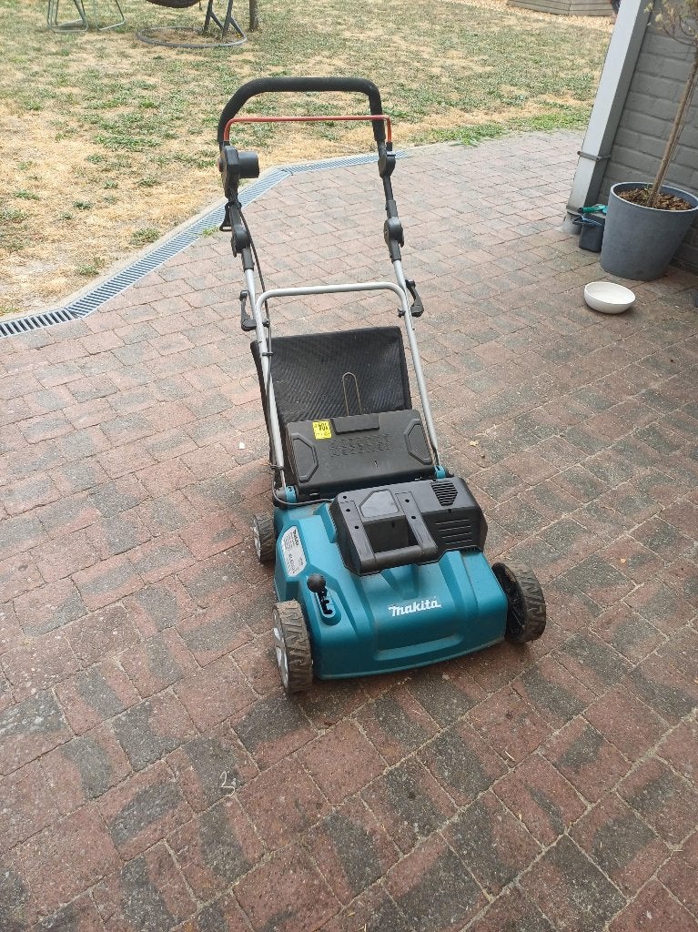 Makita verticuteermachine, Jardin & Terrasse, Scarificateurs, Enlèvement, Utilisé, Électrique, Makita