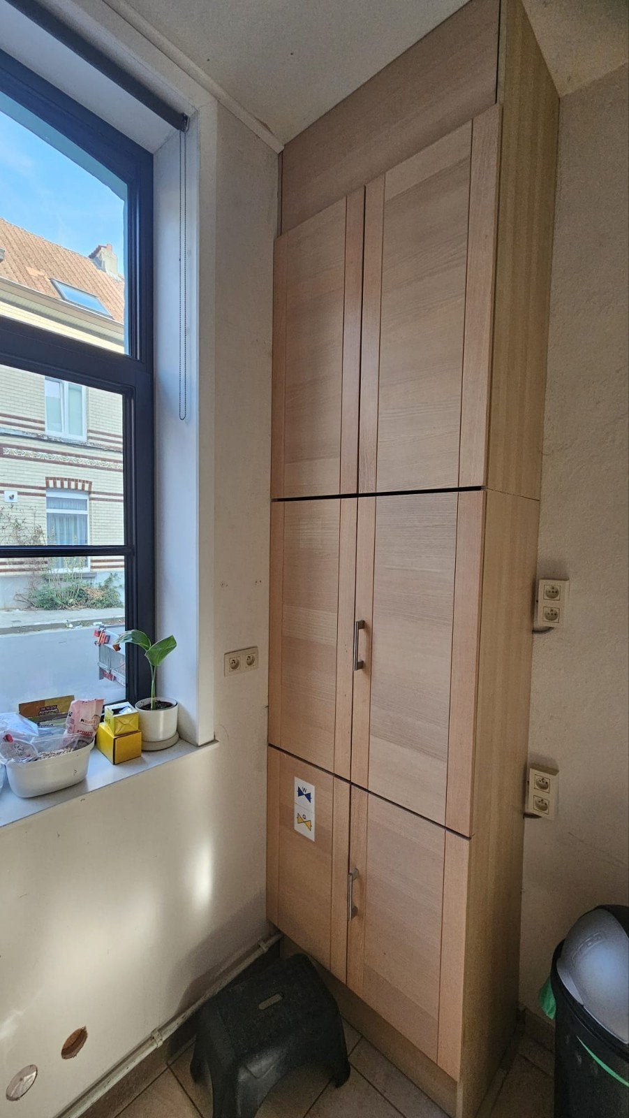 Meterkast met mooie houten deurtjes, Doe-het-zelf en Bouw, Ophalen, Zo goed als nieuw