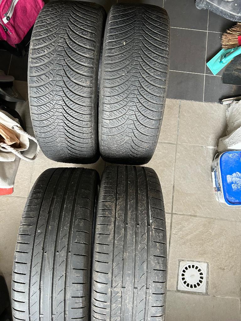 Lot de 4 pneus 225/45 R19 Continental & Lassa (été + hiver), 4 Saisons, Véhicule de tourisme, Pneu(s), Enlèvement