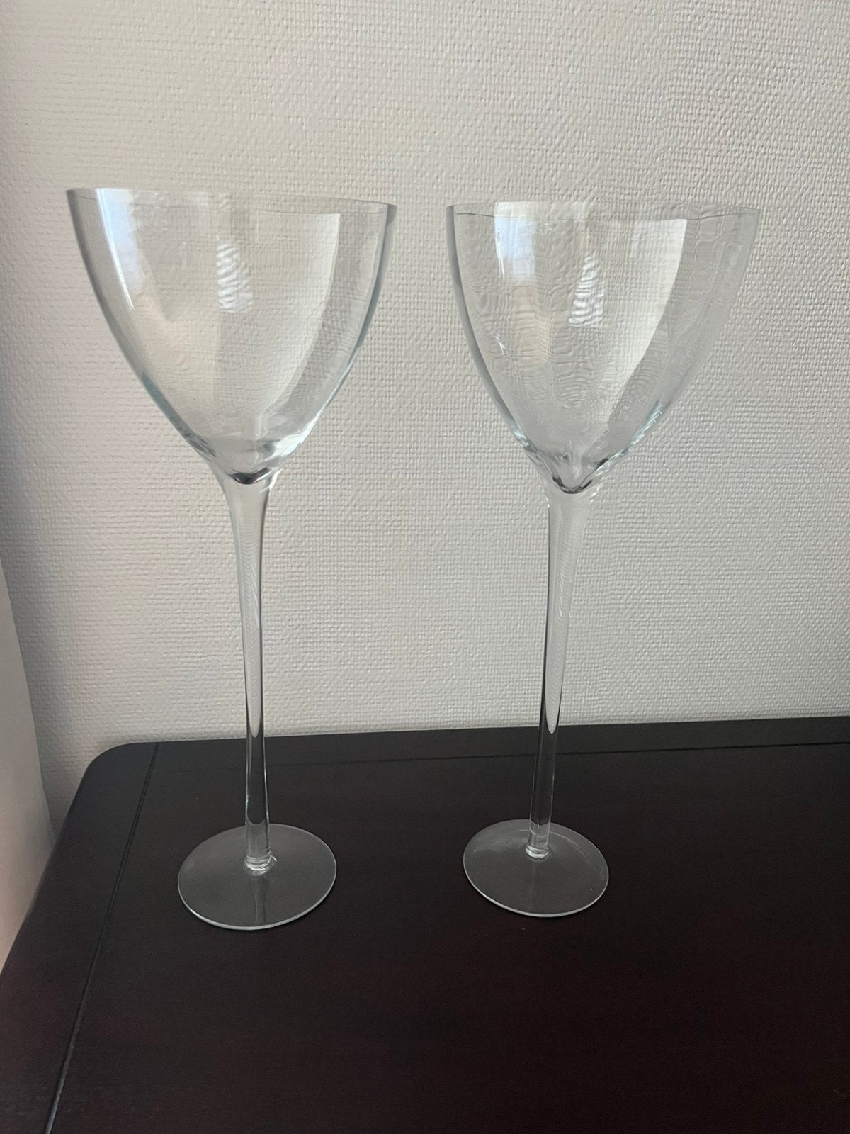 2 super grote wijnglazen op voet !, Verzamelen, Glas en Drinkglazen, Ophalen, Zo goed als nieuw