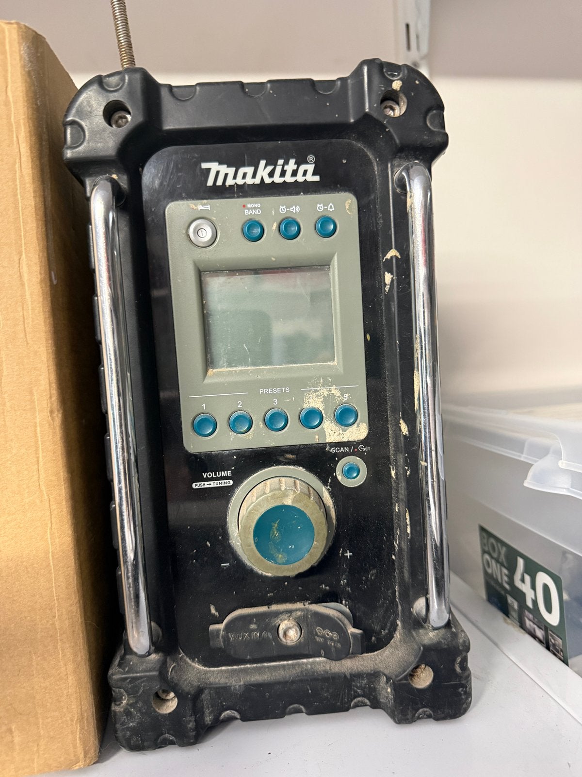 Radion makita, Enlèvement, Comme neuf