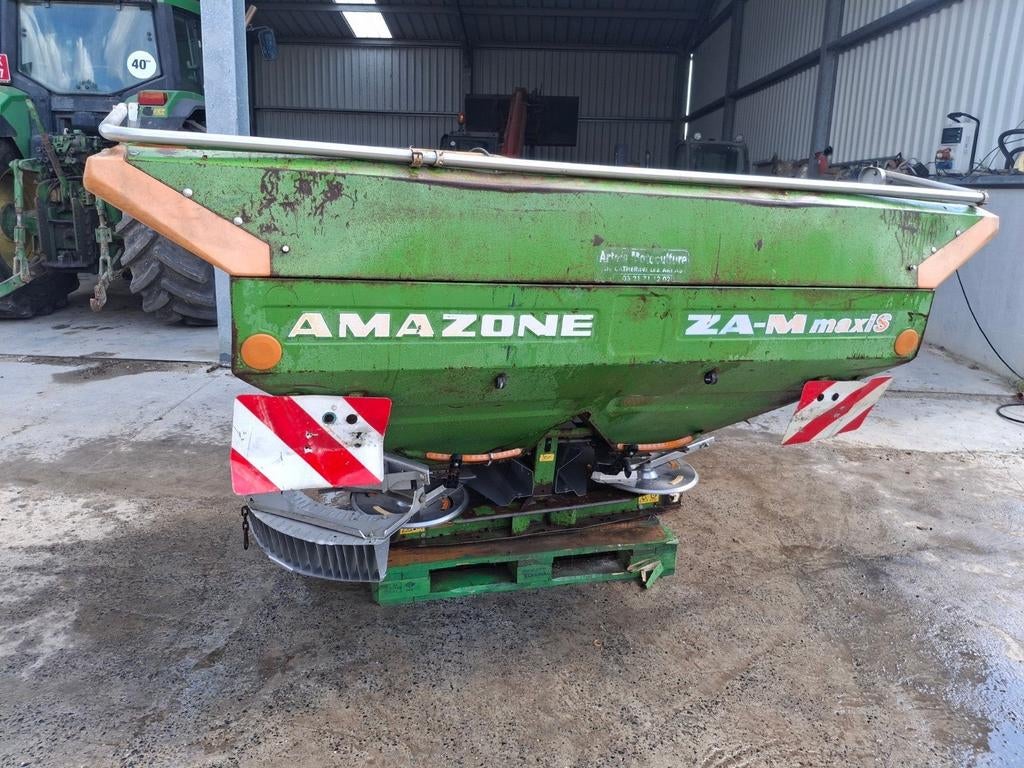 Epandeur Amazone, chargeur hall bv60, herse rotative, charru, Articles professionnels, Agriculture | Pièces | Pneus, Jantes & Essieux