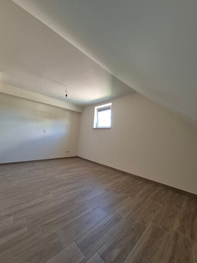 Appartement à louer sur Bièvre 695€ + 35€ charges, 50 m² ou plus, Province de Namur