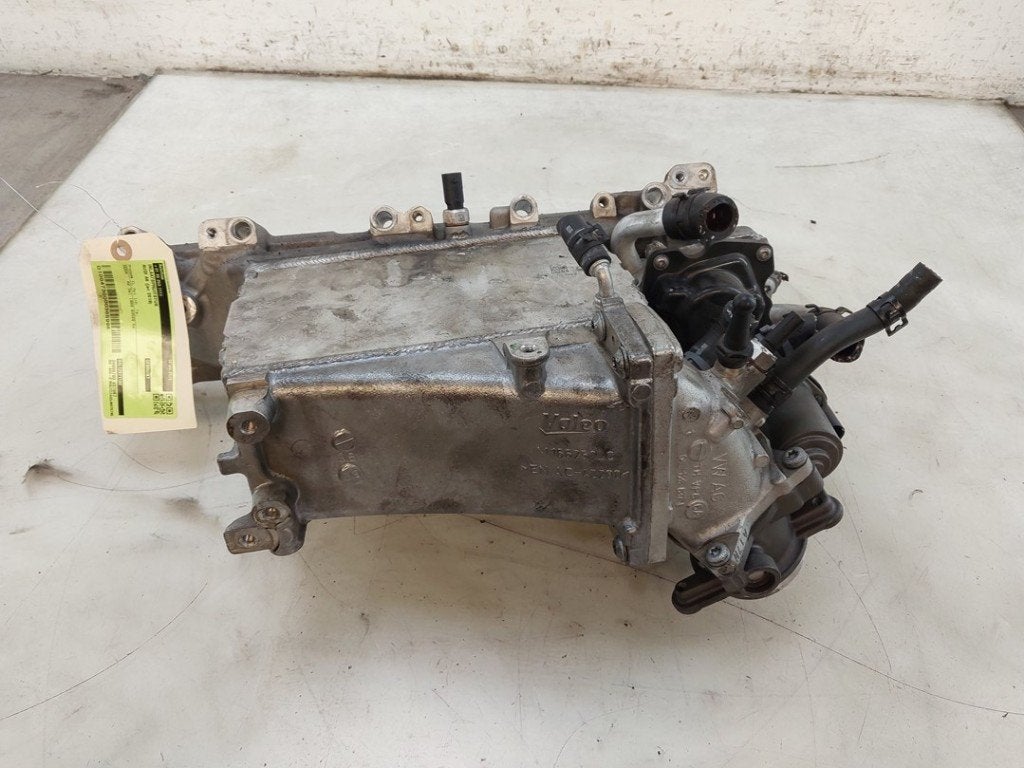 COLLECTEUR D'ADMISSION Audi A6 Avant (C7) (01-2011/09-2018), Auto-Union-Straße  1,
85057  Ingolstadt, DE, Info@audi.de, Audi, Utilisé