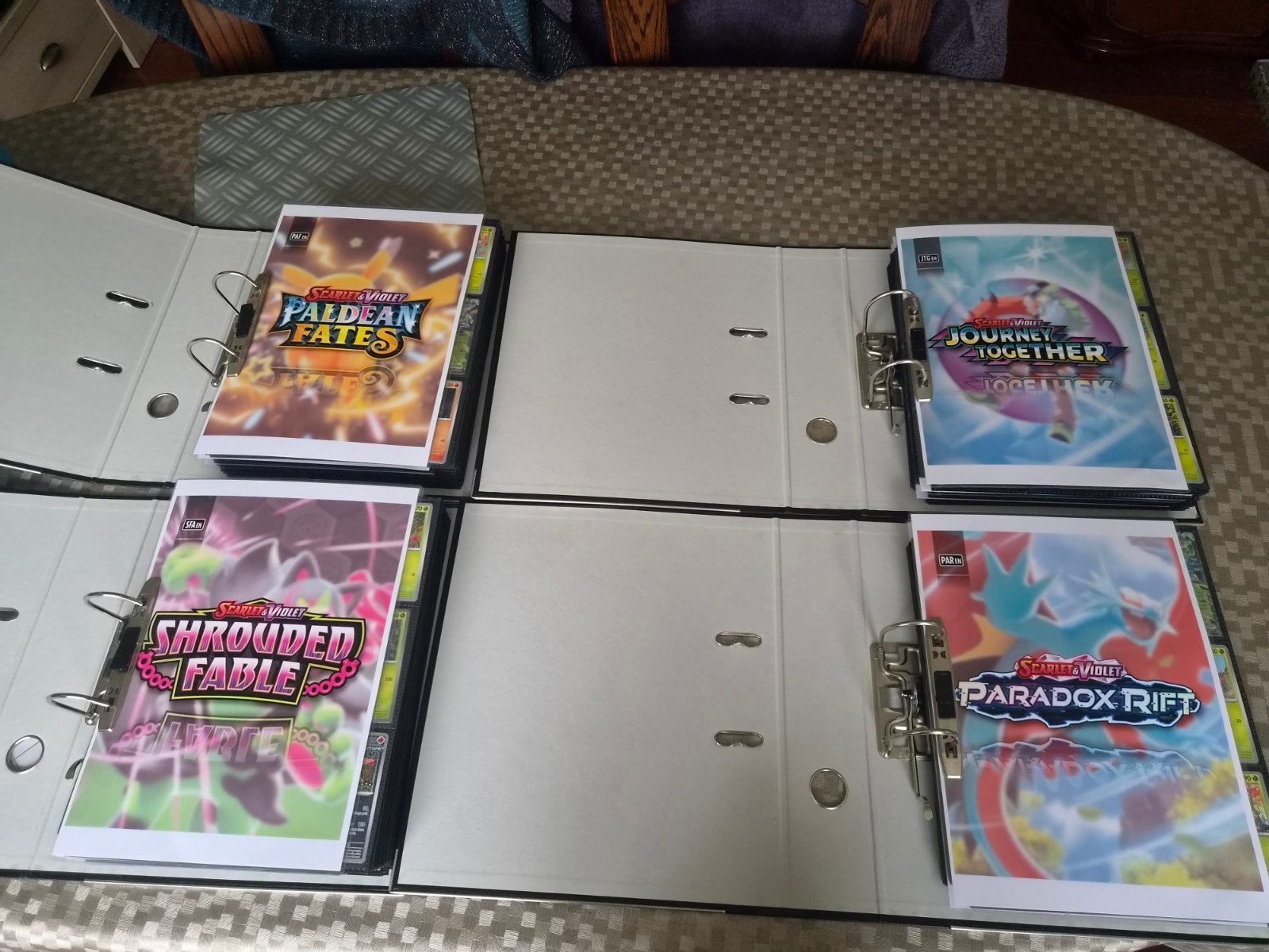 13 pokemon sets Scarlet & Violet, Enlèvement, Comme neuf