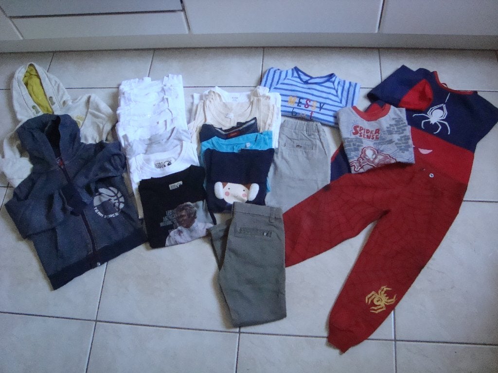 29 vêtements garçon 4 - 6 ans, Kinderen en Baby's, Ophalen, Zo goed als nieuw, Jongen, Overige typen