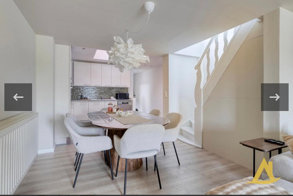 Tafel en 6 stoelen te koop, Huis en Inrichting, Complete eetkamers, Ophalen, Zo goed als nieuw