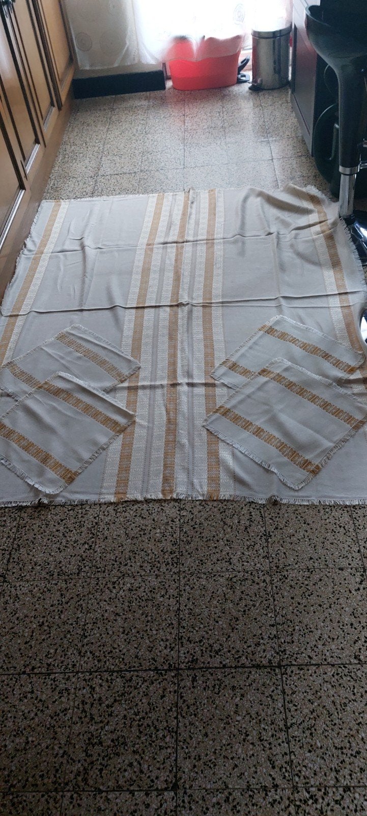 nappes Avec 4 serviettes très jolis, Enlèvement