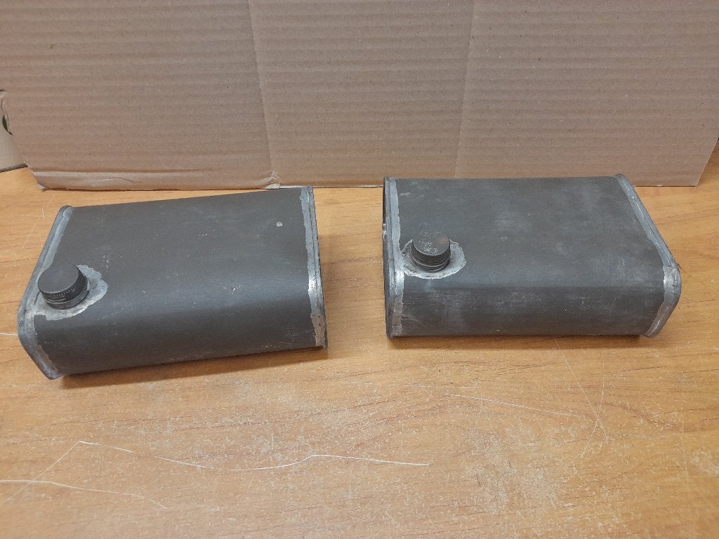 set van 2 metalen blikjes met dop, Verzenden, Gebruikt, Overige typen