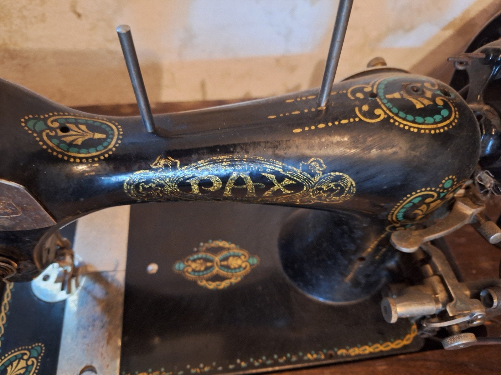 vieille machine a coudre pax, Enlèvement