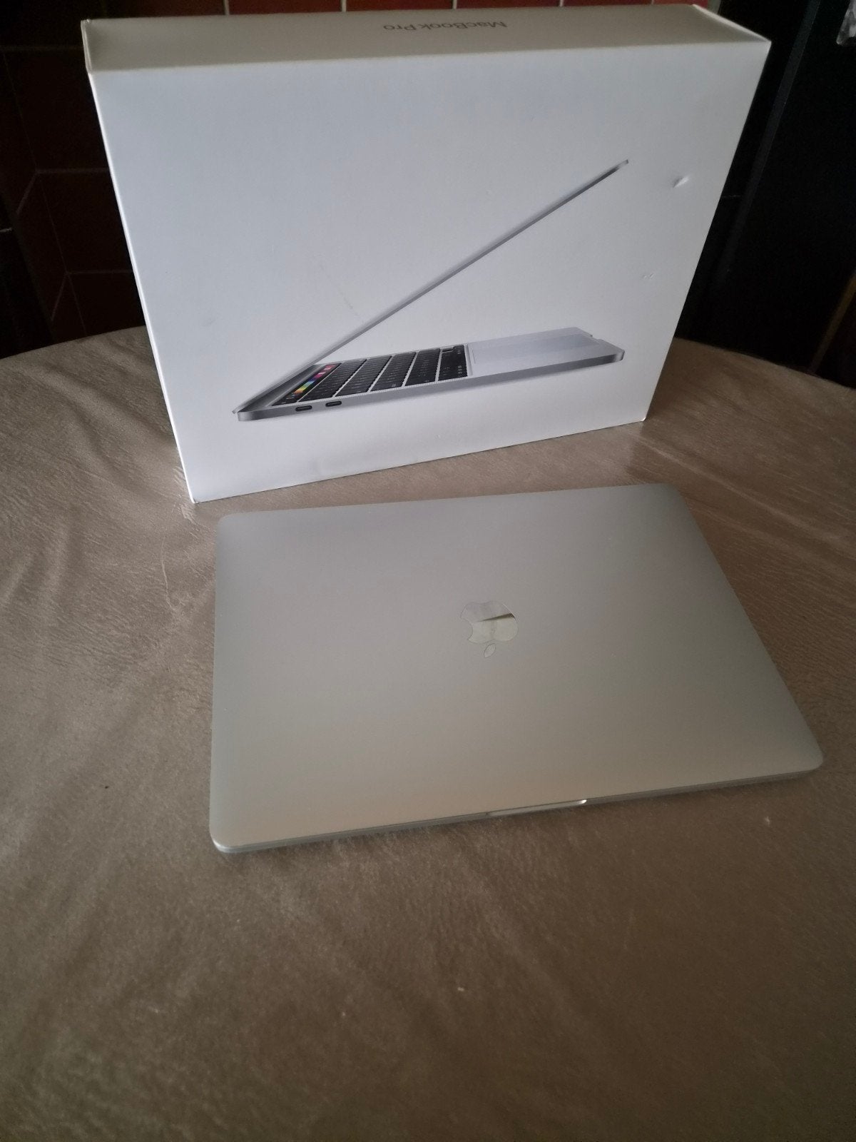 Macbook Pro 2020 A2289 ( pour pièces/ou à réparer), Informatique & Logiciels, Apple Macbooks, Enlèvement, MacBook