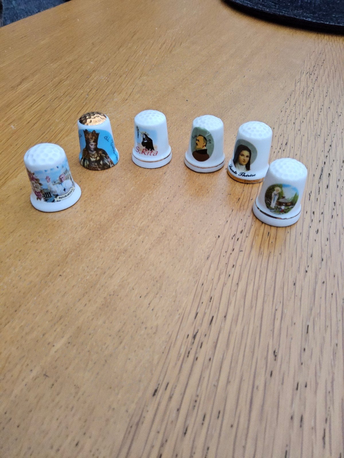6 dobbelstenen voor Sint en Sint, Ophalen