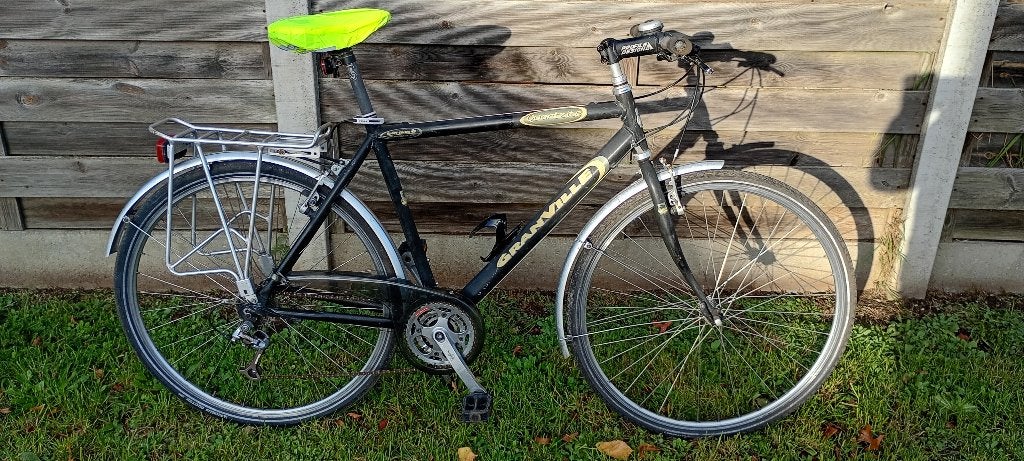 Grandville, Fietsen en Brommers, Ophalen, Gebruikt, Velgrem, Versnellingen