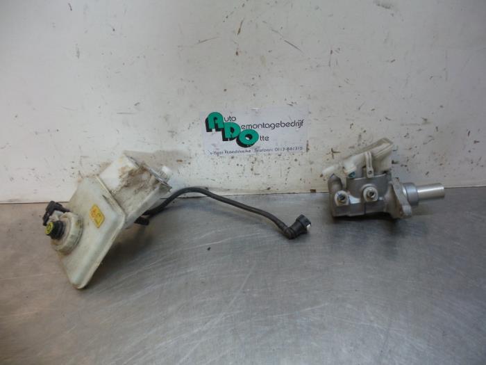 Hoofdremcilinder van een Ford Connect (Connect 02-), Gebruikt, -, -, Ophalen of Verzenden