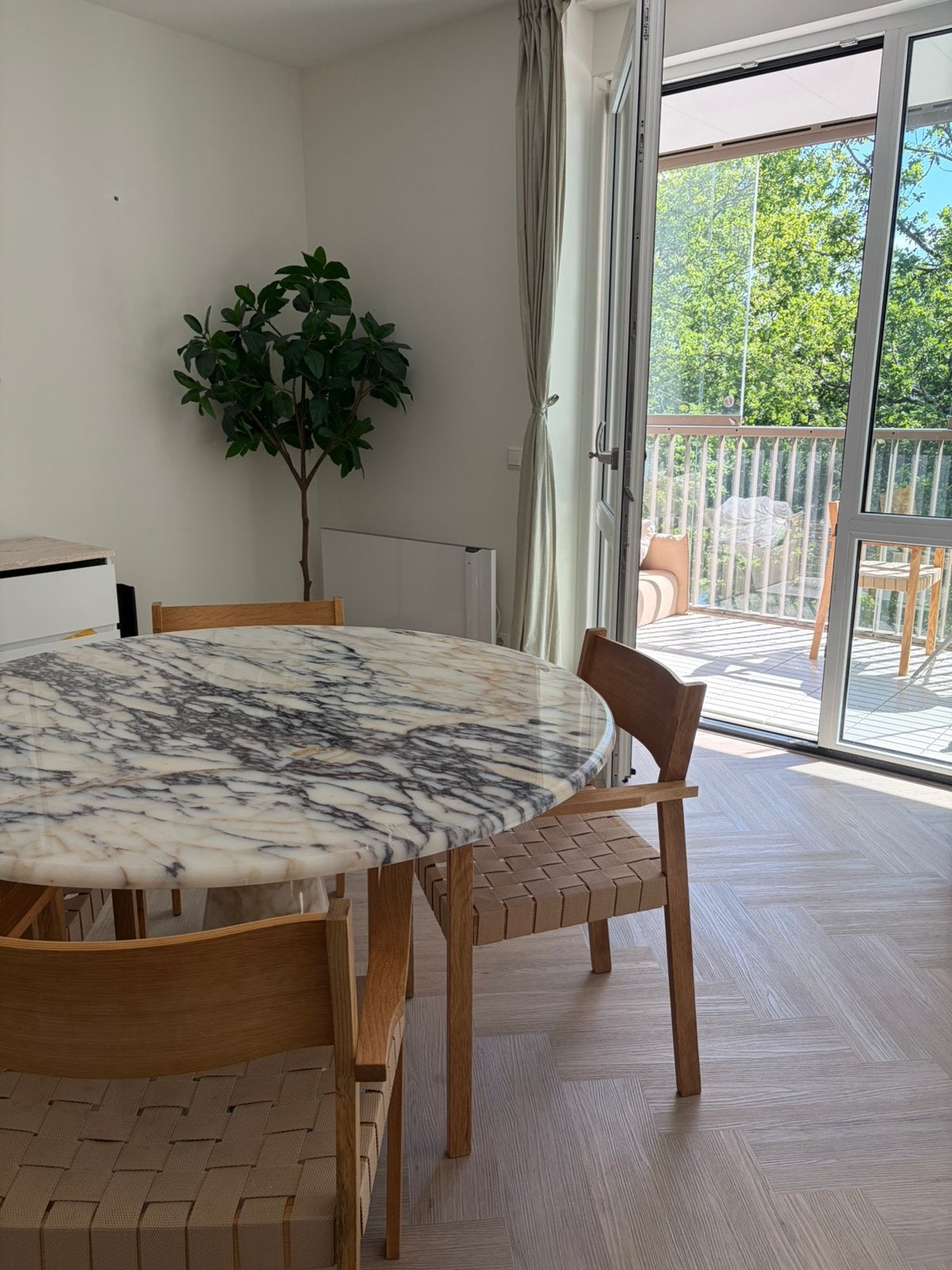 NIEUW CALACATTA EETTAFEL ONTWERP JE EIGEN MEUBELSTUK, Huis en Inrichting, Ophalen
