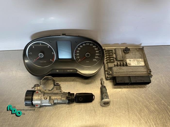 Kontaktslot + computer van een Volkswagen Polo (Polo 09-), Gebruikt, -, Volkswagen, -