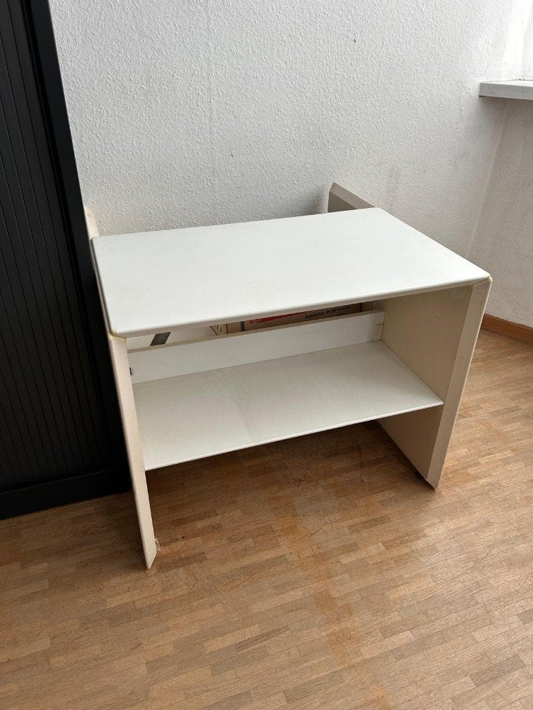 Table d'appoint blanche avec étagère de rangement, Enlèvement, Utilisé, Rectangulaire