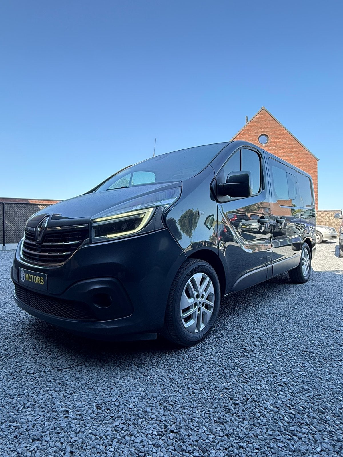 Renault Trafic 2.0 dCi 107 kW automatique, Autos, Argent ou Gris, 6 portes, Noir, Diesel