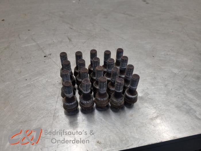 Kit boulons de roue d'un Volkswagen Crafter, Volkswagen, -, 3 mois de garantie, Utilisé
