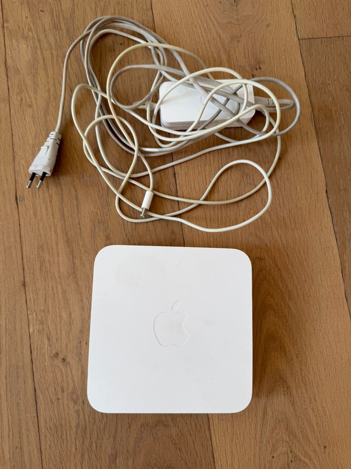 Apple Airport Extreme Base station, Ophalen, Zo goed als nieuw, Router