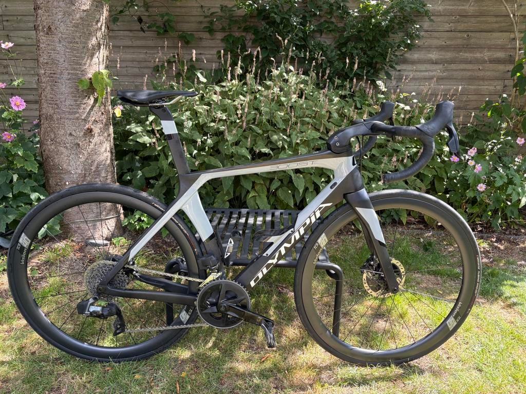 Olympia Boost carbon racefiets - M - SRAM Rival eTap AXS, Fietsen en Brommers, Ophalen, Zo goed als nieuw