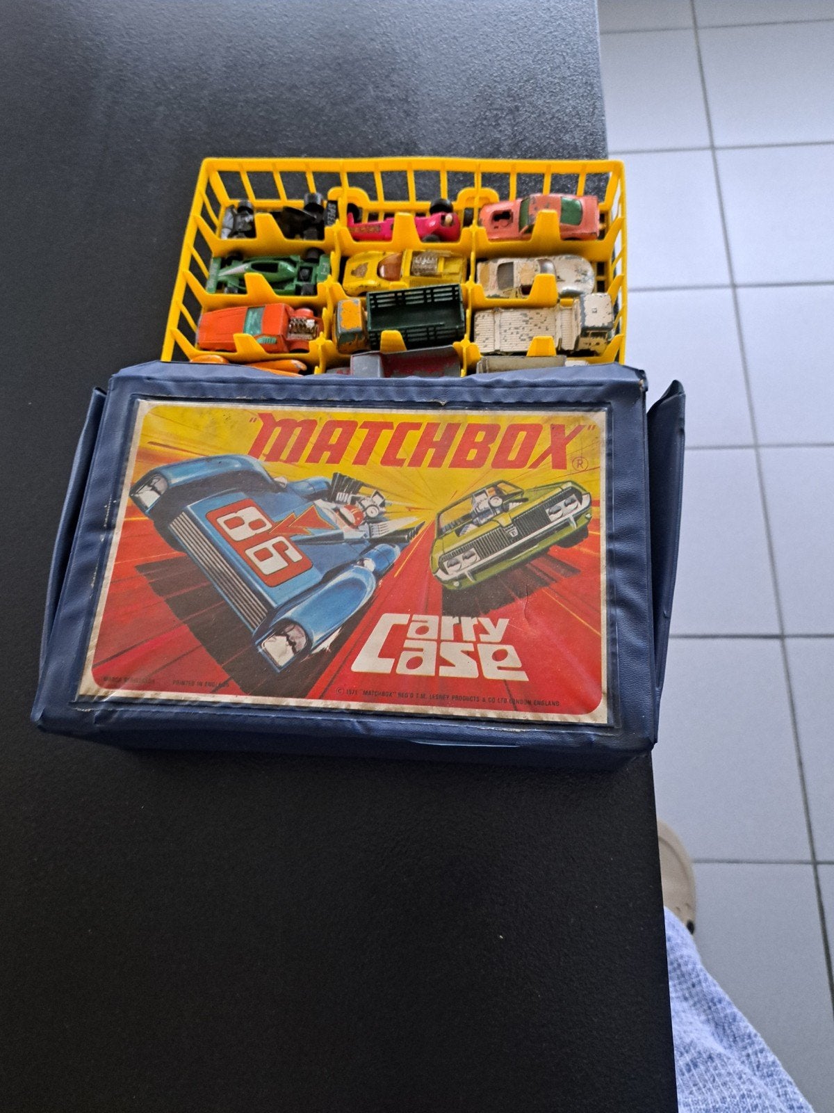 matchbox case met auto's uit begin 70, Enlèvement ou Envoi, Voiture