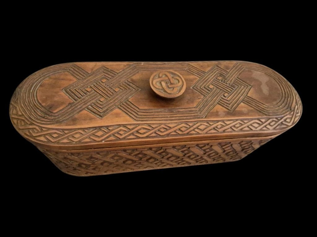Kuba-doos van 25 cm lang uit Congo, Ophalen, Doos