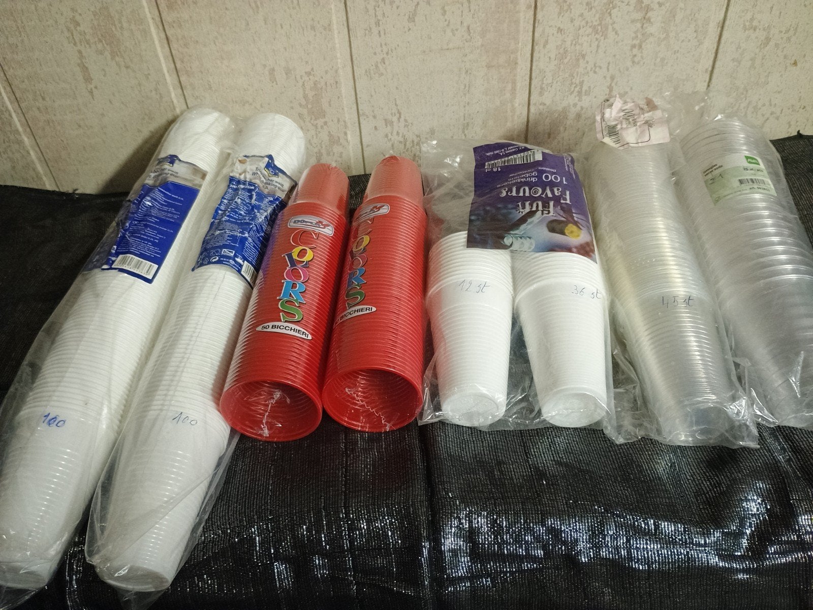 400 nouveaux gobelets en plastique, Enlèvement ou Envoi, Neuf, Article de fête