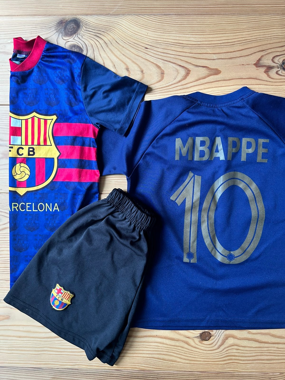Voetbalschoenen en voetbalkleren 8 à 10 jaar, Ophalen of Verzenden, Gebruikt, Trainingspak
