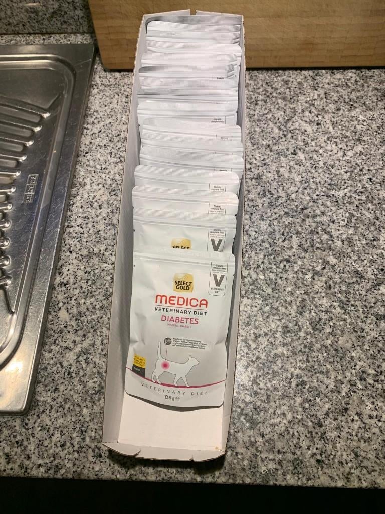 medica - select gold - diabetic kattenvoer, Dieren en Toebehoren, Ophalen of Verzenden, Kat