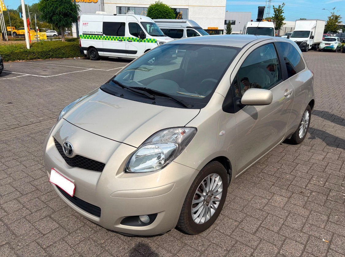 Toyota yaris 1.3 essence 63000 km 09/2010 airco, Argent ou Gris, Achat, Electronic Stability Program (ESP), Particulier