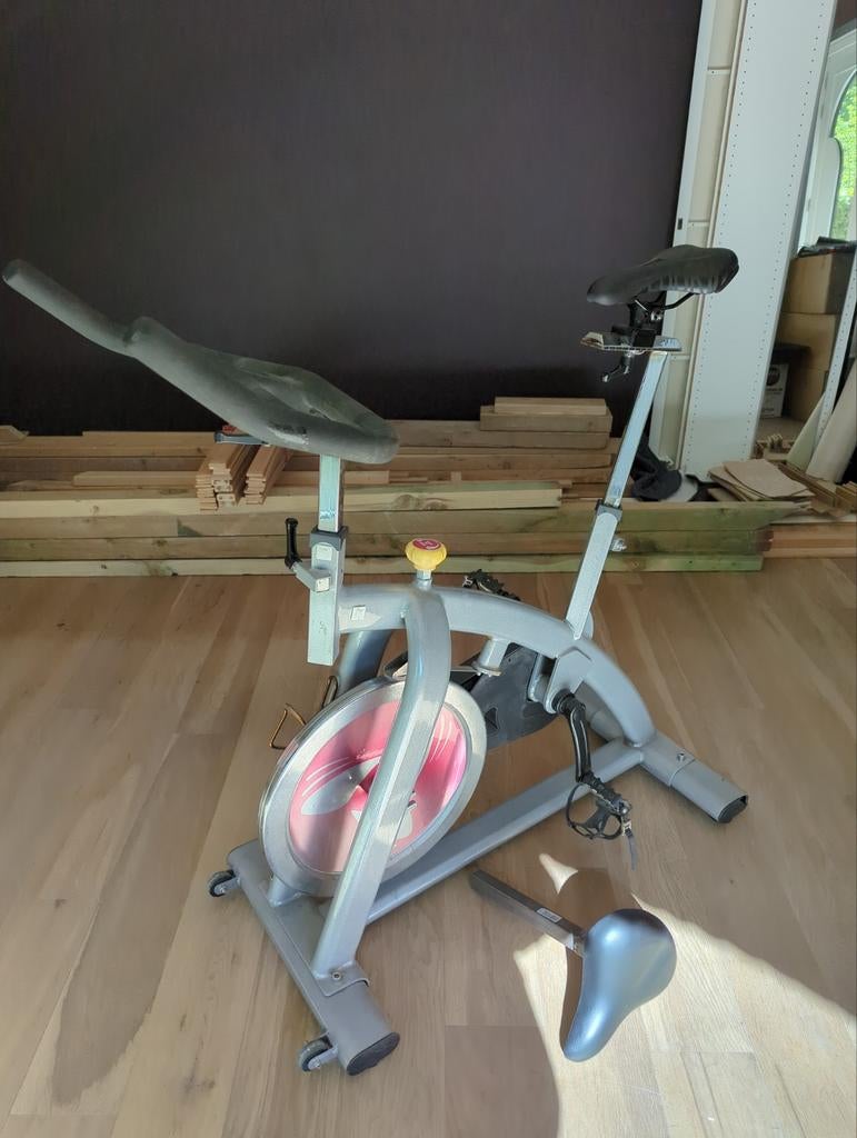 Vélo d'appartement, Vélo d'appartement