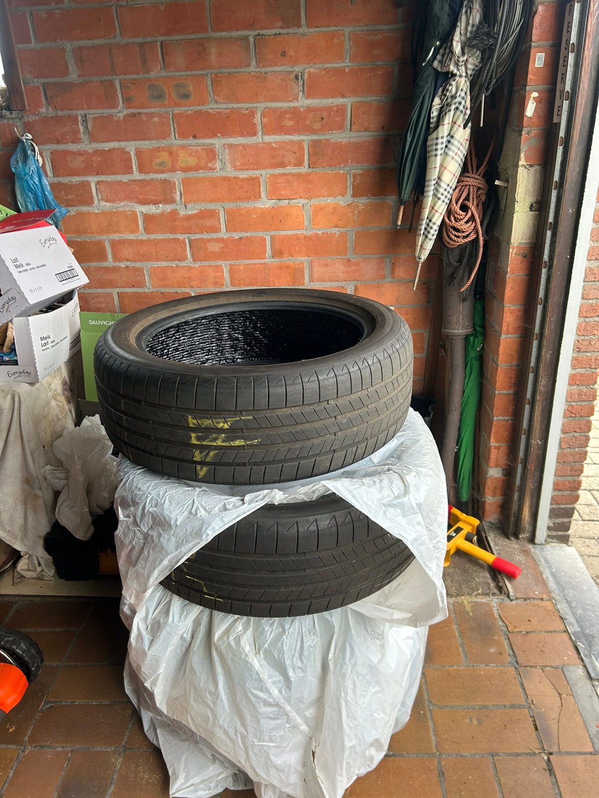 20” banden (235/50R20 100T), Enlèvement, Utilisé