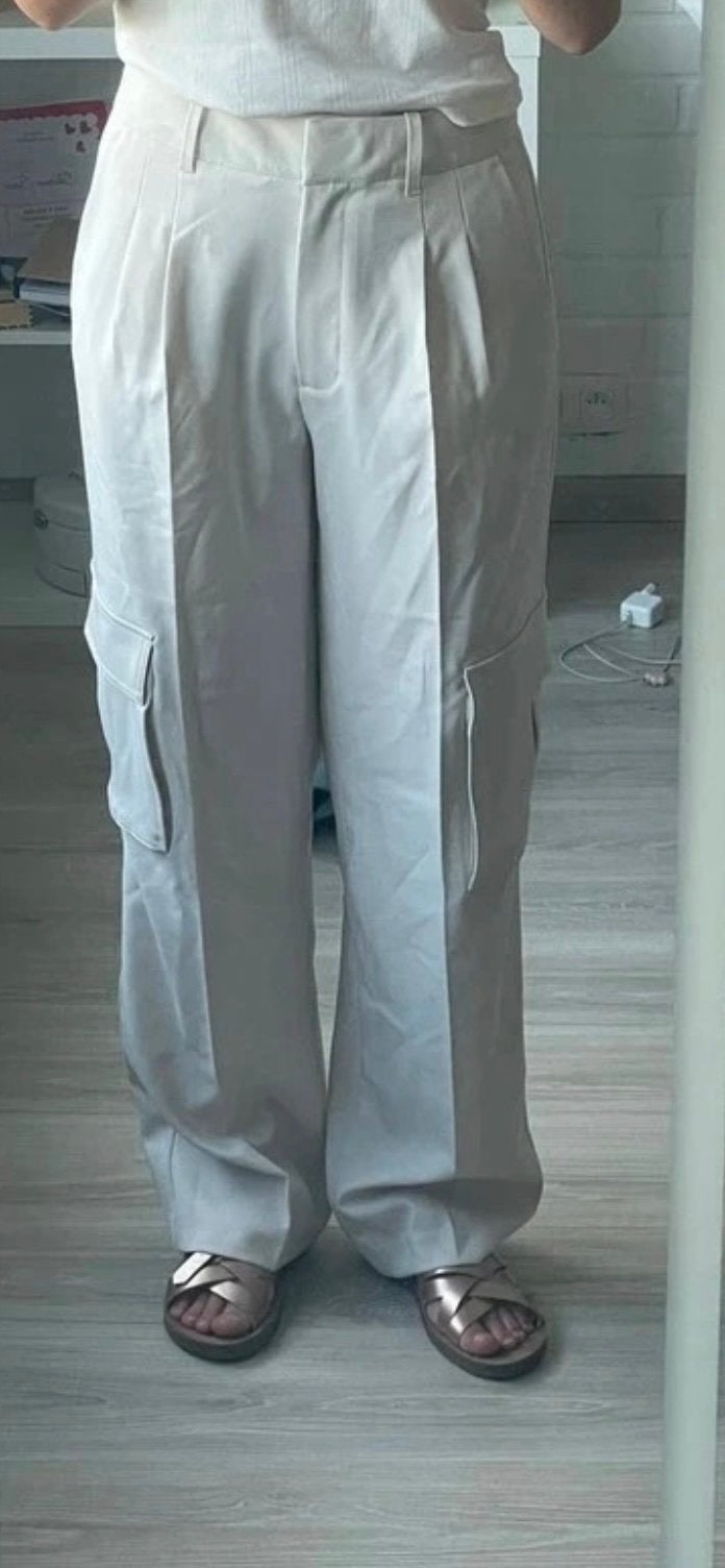 Pantalon beige GUESS taille S, Vêtements | Femmes, Enlèvement ou Envoi, Neuf, Taille 36 (S), Beige